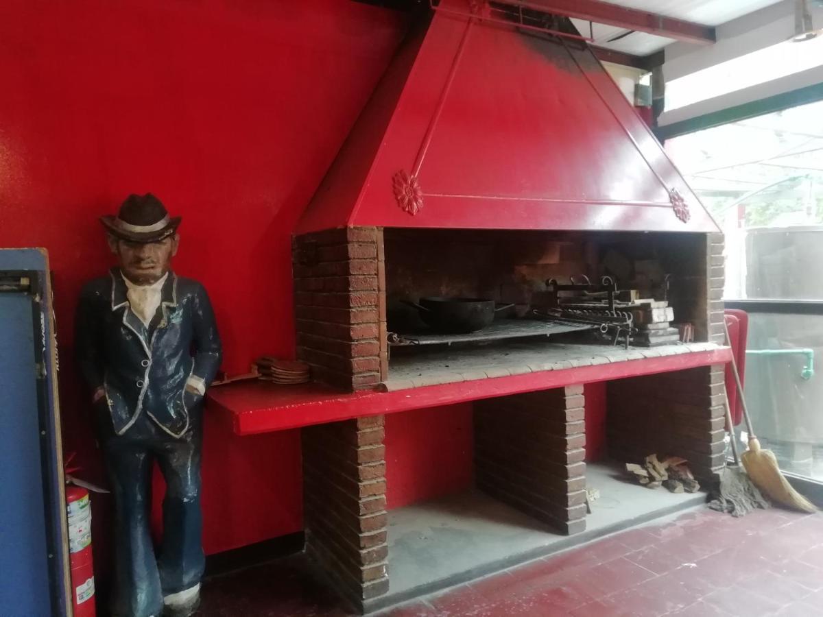 Katana Capsule Hostel เมนโดซา ภายนอก รูปภาพ
